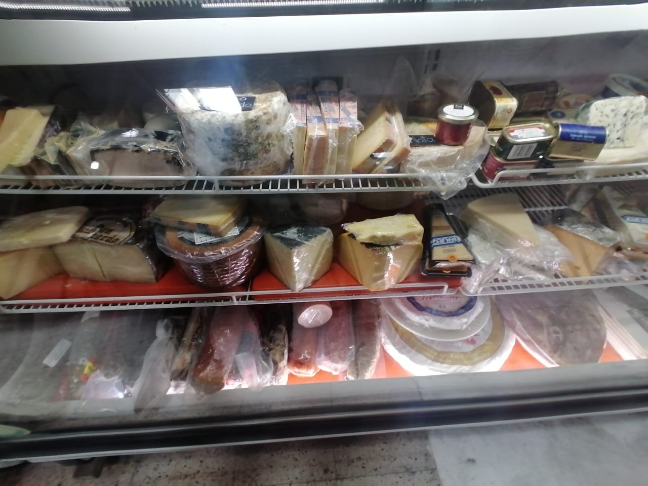 Mercado Pugibet - La Holandesa