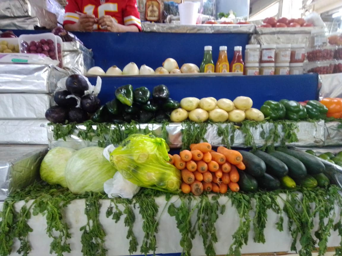 Mercado San Juan Pugibet - Verduras Ángela