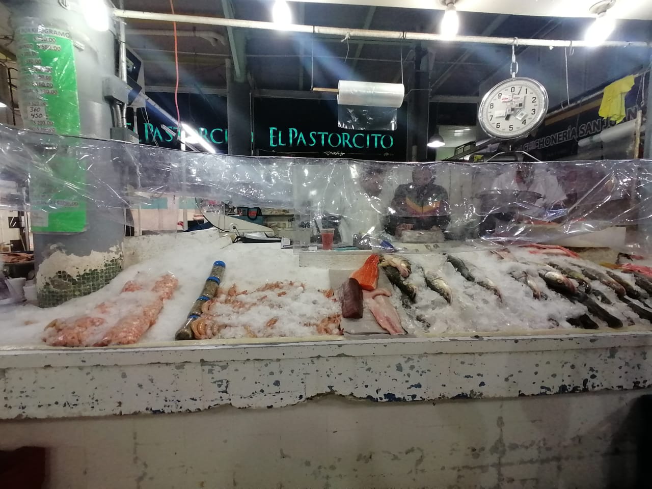 Mercado Pugibet - Pescadería Puerto Nuevo